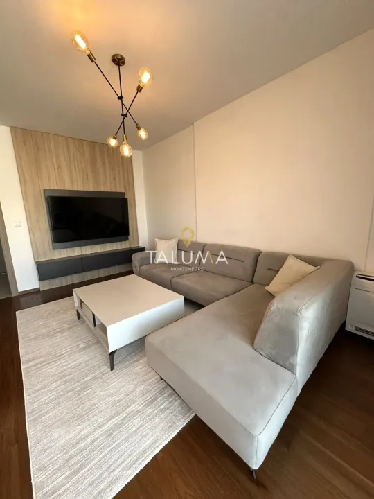 Rent, two bedroom apartment, 79m², City Kvart, Podgorica