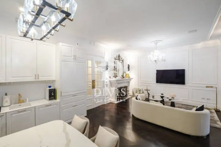 Rent, three bedroom apartment, 102m², Stari Grad, Beograd