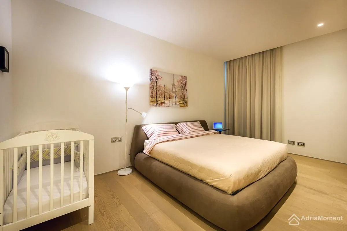 Prodaja, dvosoban stan, 156m², Centar, Budva