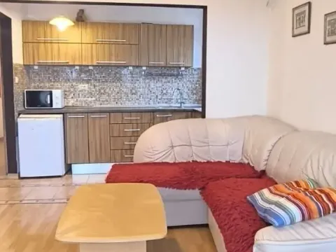Sale, two bedroom apartment, 65m², Bečići, Budva - image 1