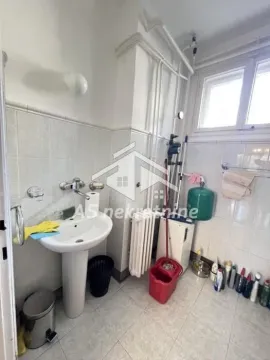 Izdavanje, trosoban stan, 66m², Stari Grad, Beograd - image 15
