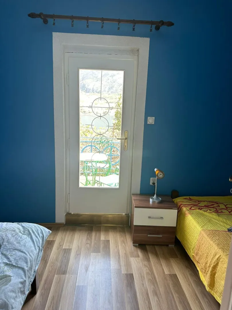 Izdavanje, kuća, 100m², Muo, Kotor