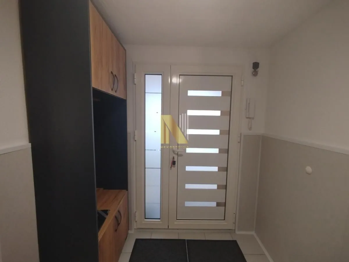 Prodaja, kuća, 128m², Salajka, Novi Sad Sve Podlokacije