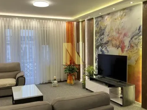 Izdavanje, trosoban stan, 93m², Centar, Novi Sad - image 3