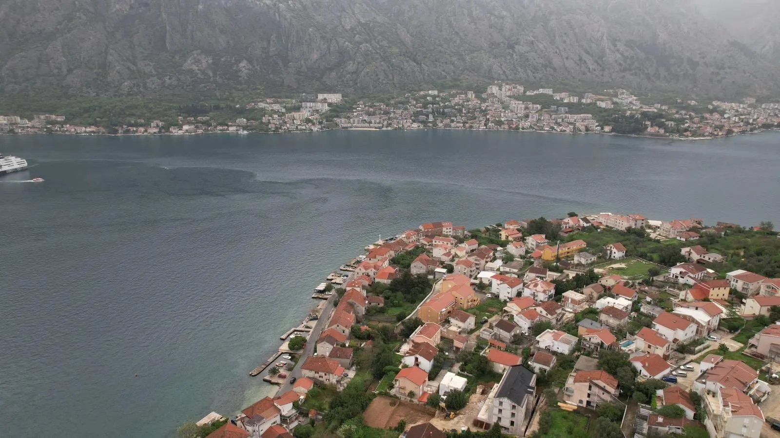 Prodaja, plac, 585m², Prčanj, Kotor