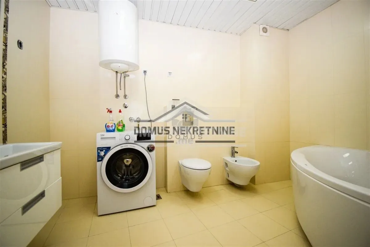 Rent, three bedroom apartment, 150m², Preko Morače, Podgorica