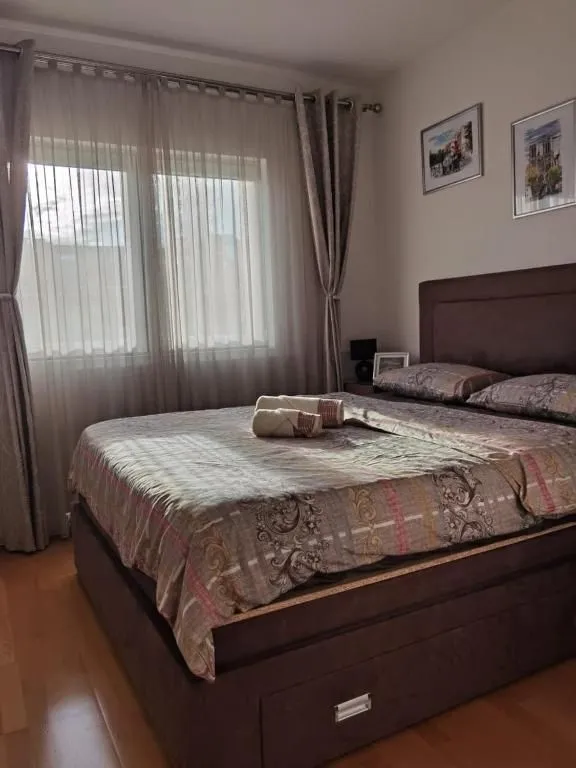 Izdavanje, dvosoban stan, 44m², Integralovo, Nikšić