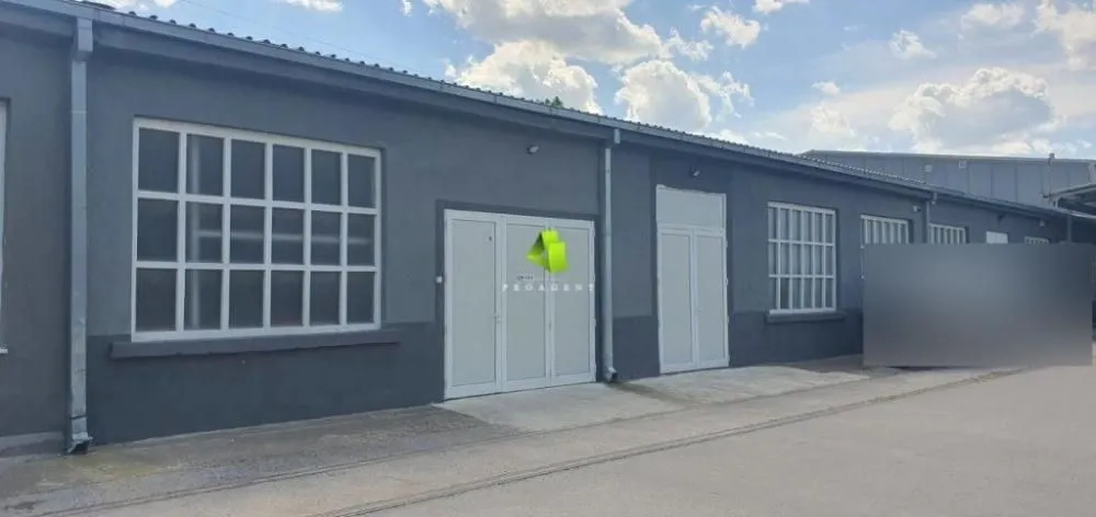 Rent, office space, 520m², Medijana, Niš