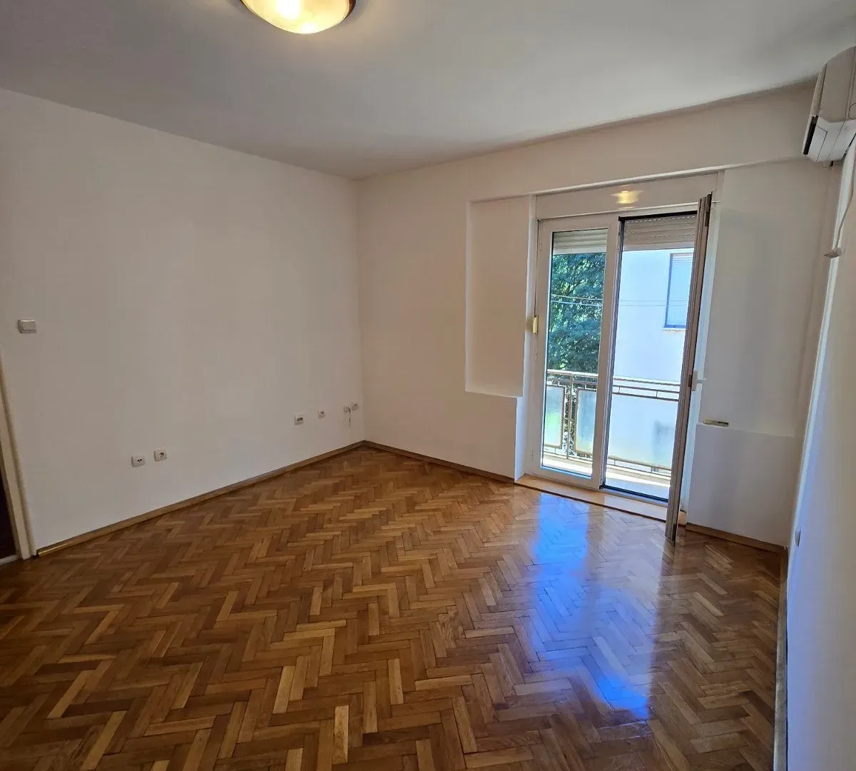 Rent, one bedroom apartment, 39m², Centar, Podgorica