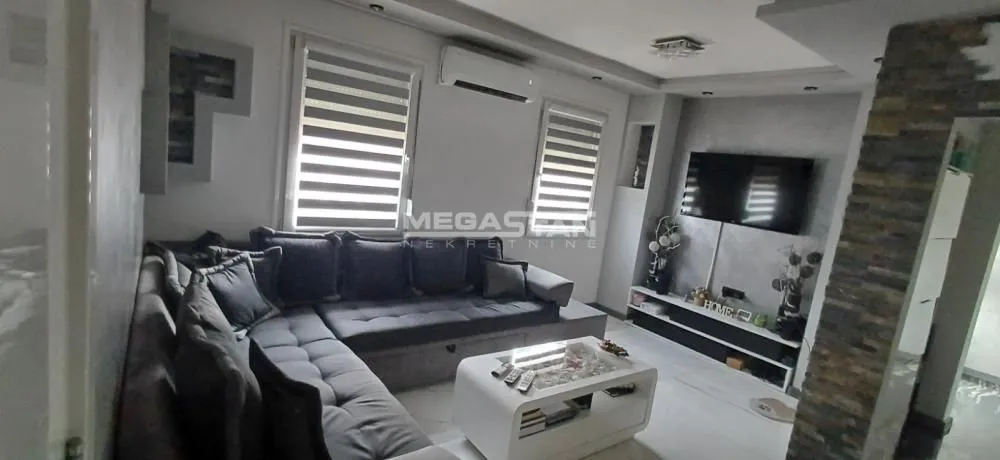 Sale, house, 80m², Borča 1, Borča Sve Podlokacije