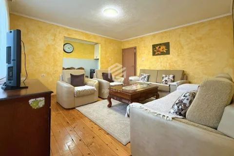 Rent, three bedroom apartment, 90m², Masline, Podgorica - image 2