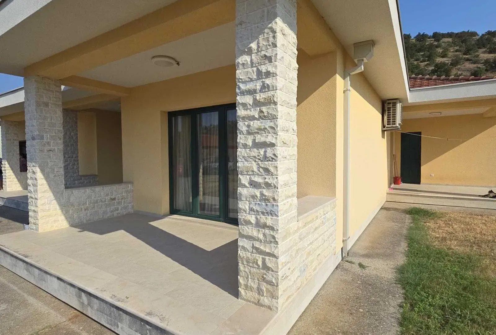 Prodaja, kuća, 200m², Podgorica, Crna Gora