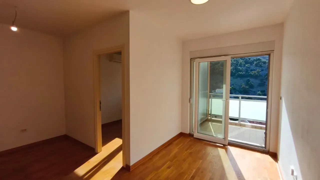 Rent, one bedroom apartment, 35m², City Kej, Podgorica