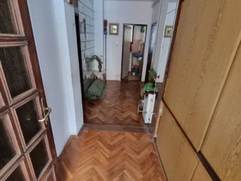 Prodaja, kuća, 220m², Zemun Gornji Grad, Zemun Sve Podlokacije - image 4