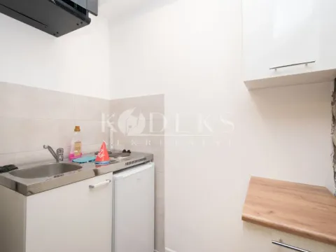 Izdavanje, poslovni prostor, 120m², Centar, Podgorica - image 5