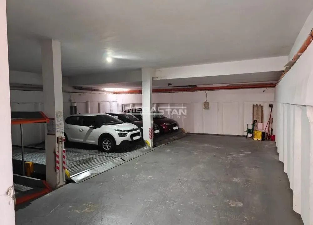 Izdavanje, parking/garaža, 13m², Palilula Sve Podlokacije, Beograd