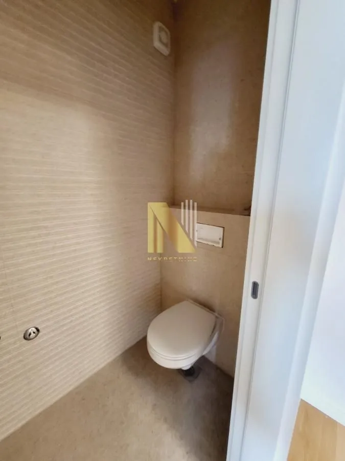 Prodaja, četvorosoban stan, 170m², Grbavica, Novi Sad Sve Podlokacije