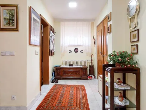 Sale, house, 295m², Sremčica, Beograd - image 9