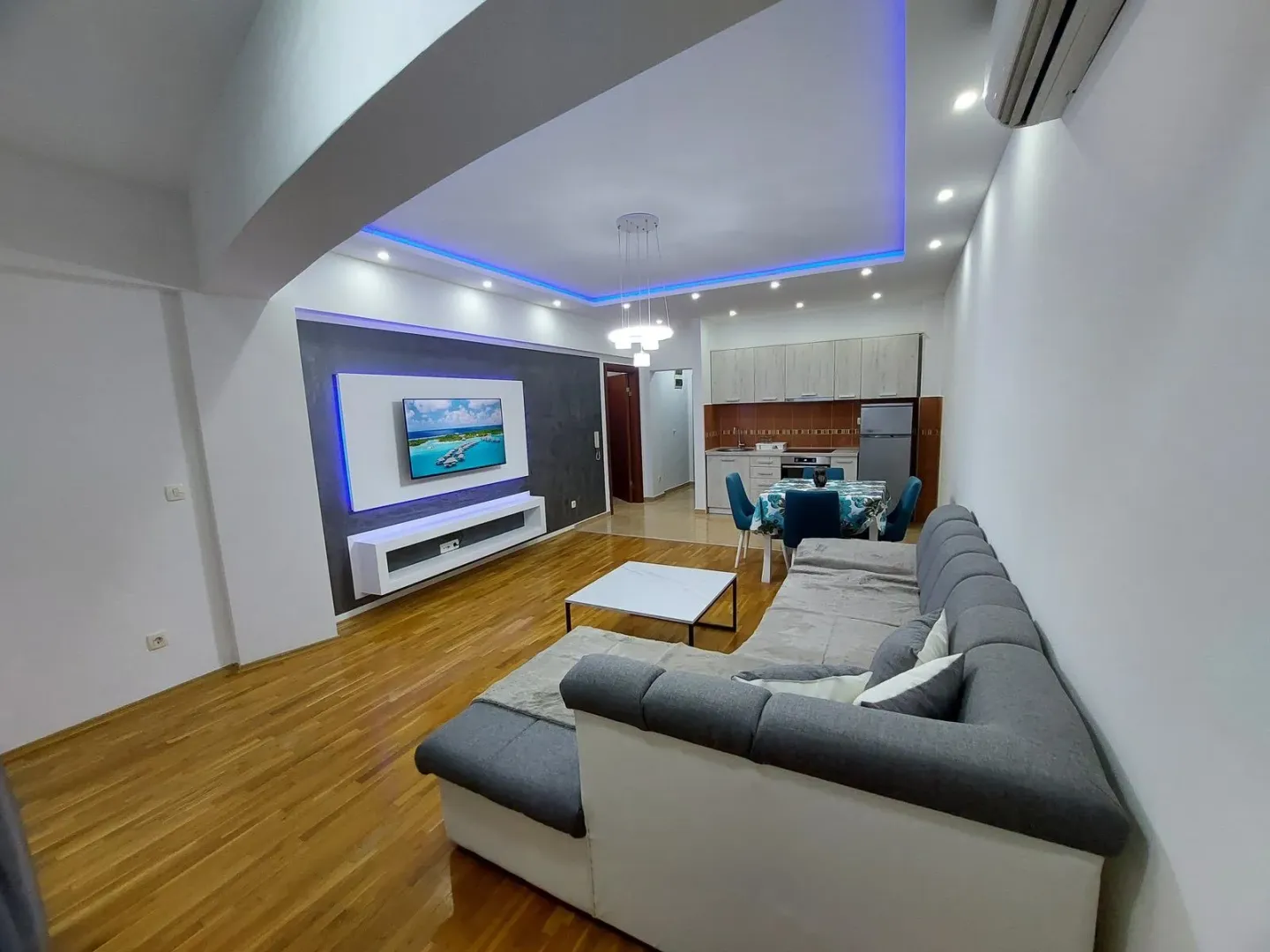 Rent, one bedroom apartment, 52m², Centar, Bar