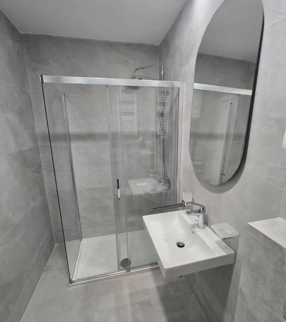Izdavanje, jednosoban stan, 42m², Central Point, Podgorica
