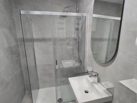 Izdavanje, jednosoban stan, 42m², Central Point, Podgorica - image 10