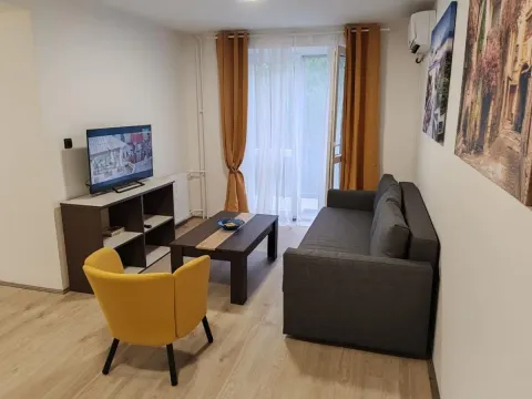 Izdavanje, dvosoban stan, 60m², Centar, Novi Sad - image 8