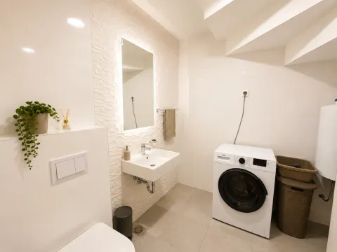 Izdavanje, četvorosoban stan, 113m², Master Kvart, Podgorica - image 9