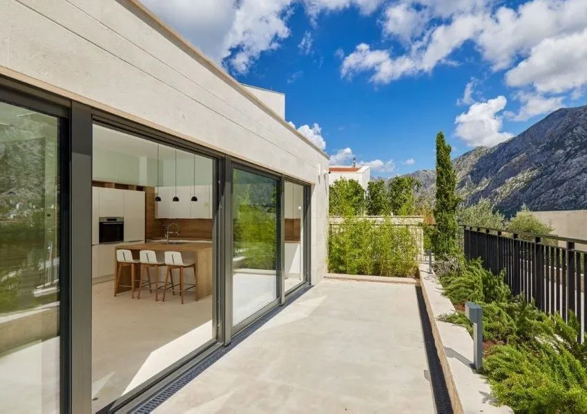 Sale, house, 479m², Prčanj, Kotor