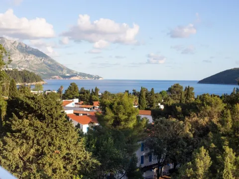 Izdavanje, dvosoban stan, 109m², Budva, Crna Gora - image 2