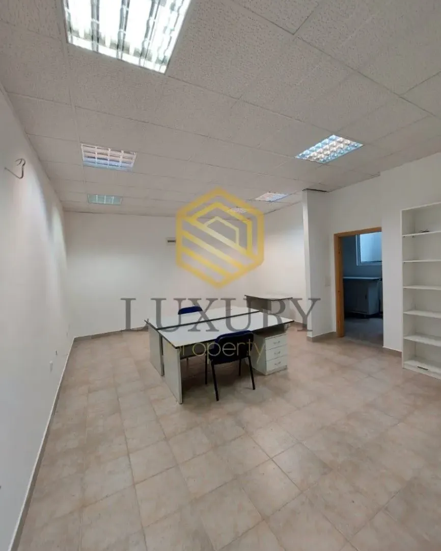 Rent, four bedroom apartment, 119m², City Kvart, Podgorica