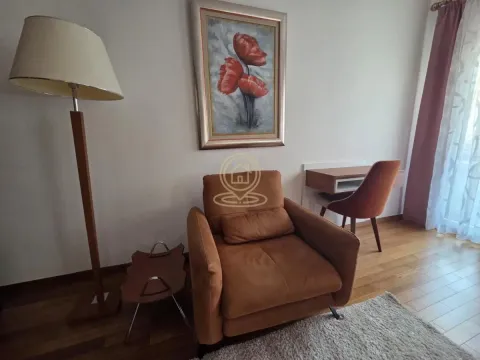 Rent, two bedroom apartment, 64m², Vračar Sve Podlokacije, Beograd - image 4