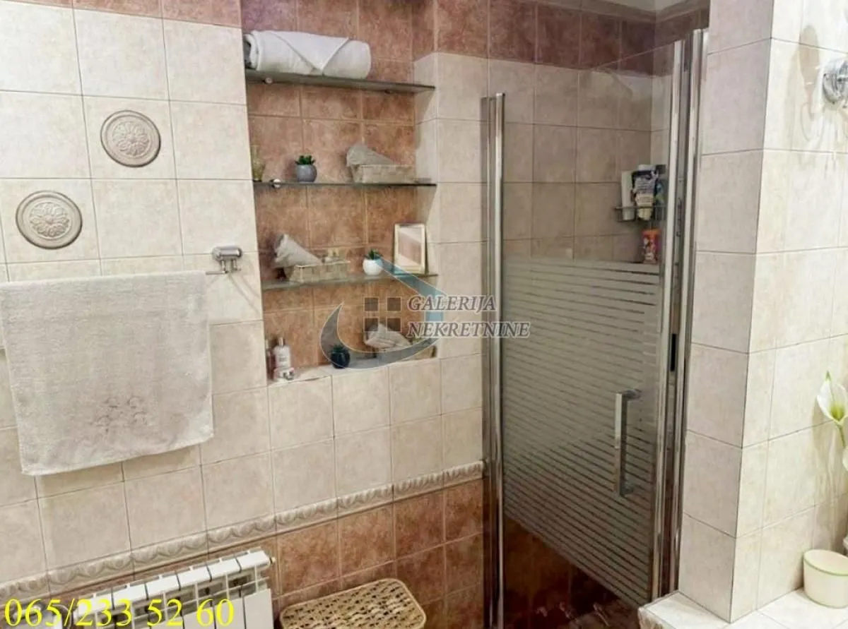 Izdavanje, trosoban stan, 85m², Stari Grad, Beograd