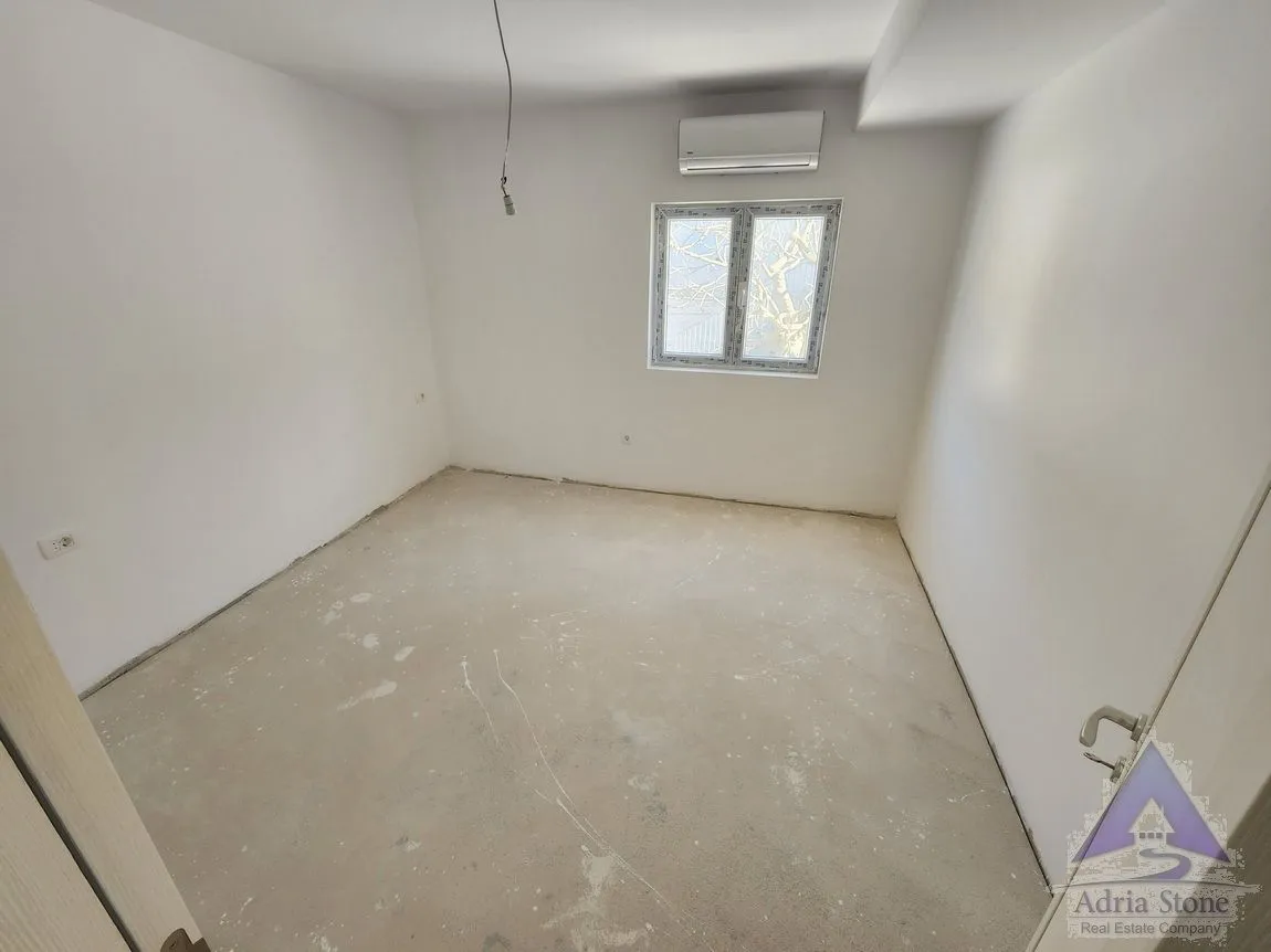 Sale, four bedroom apartment, 123m², Kalimanj, Tivat
