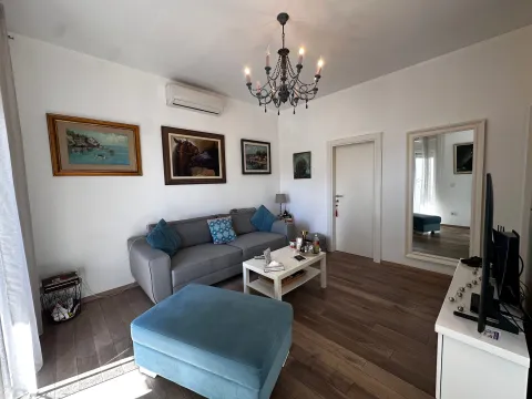 Sale, two bedroom apartment, 64m², Centar, Podgorica - image 2