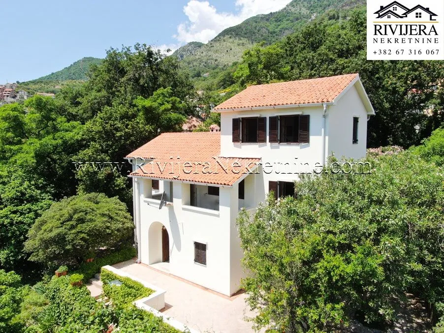 Prodaja, kuća, 160m², Kamenari, Herceg Novi
