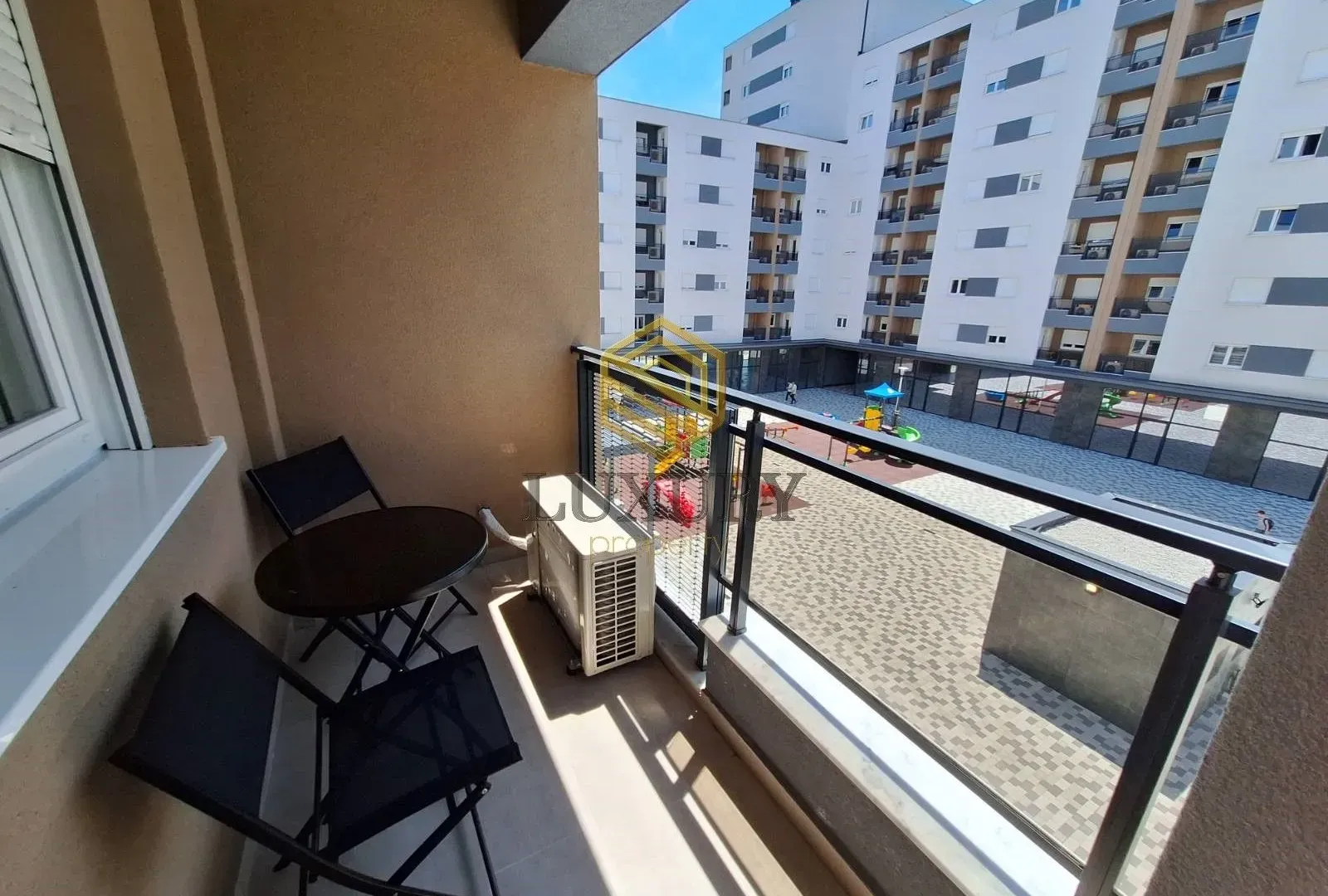 Izdavanje, jednosoban stan, 48m², Stari Aerodrom, Podgorica