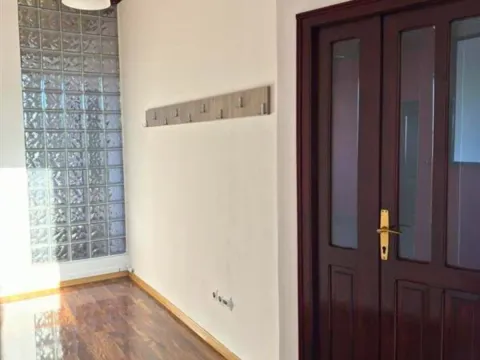 Izdavanje, poslovni prostor, 75m², Savski Venac, Beograd - image 6