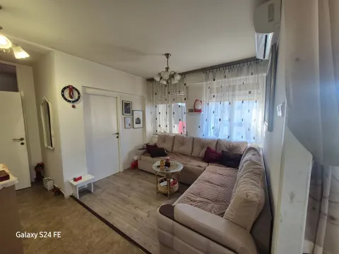 Prodaja, trosoban stan, 95m², Centar, Nikšić - image 2