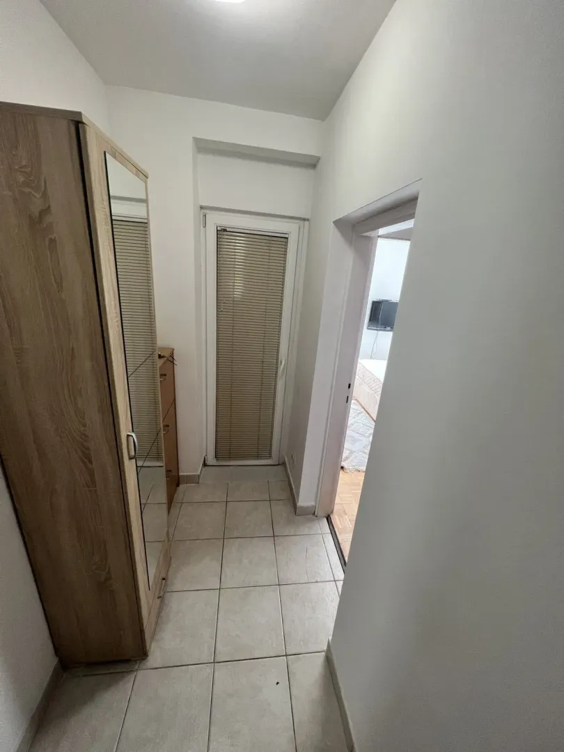 Izdavanje, dvosoban stan, 35m², Stari Aerodrom, Podgorica
