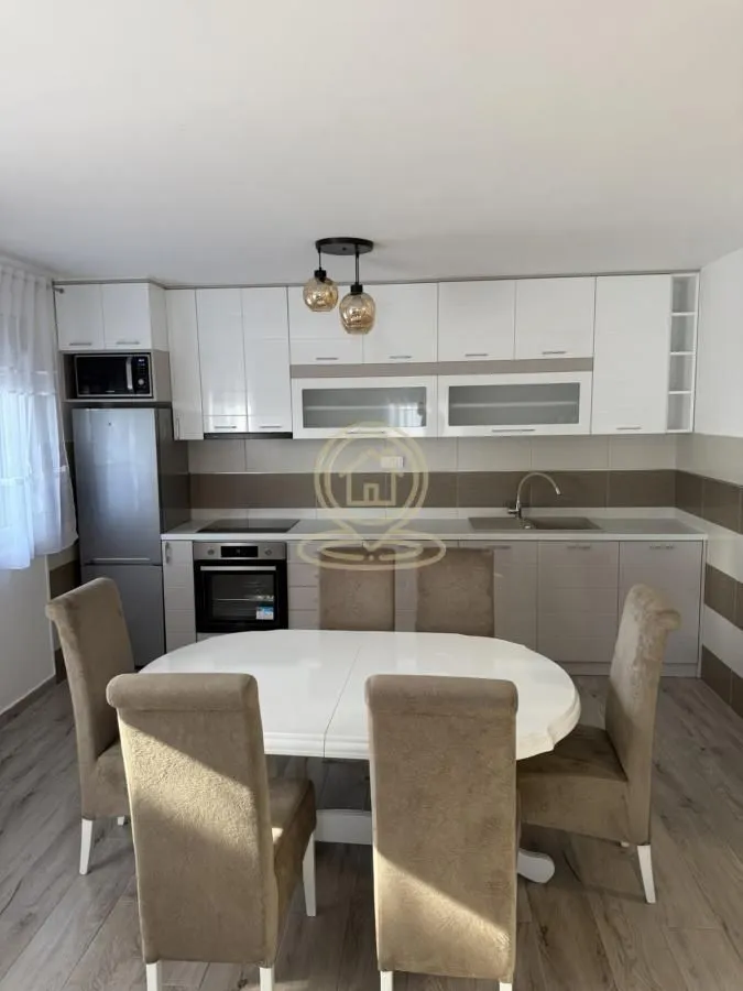 Izdavanje, četvorosoban stan, 91m², Telep, Novi Sad Sve Podlokacije