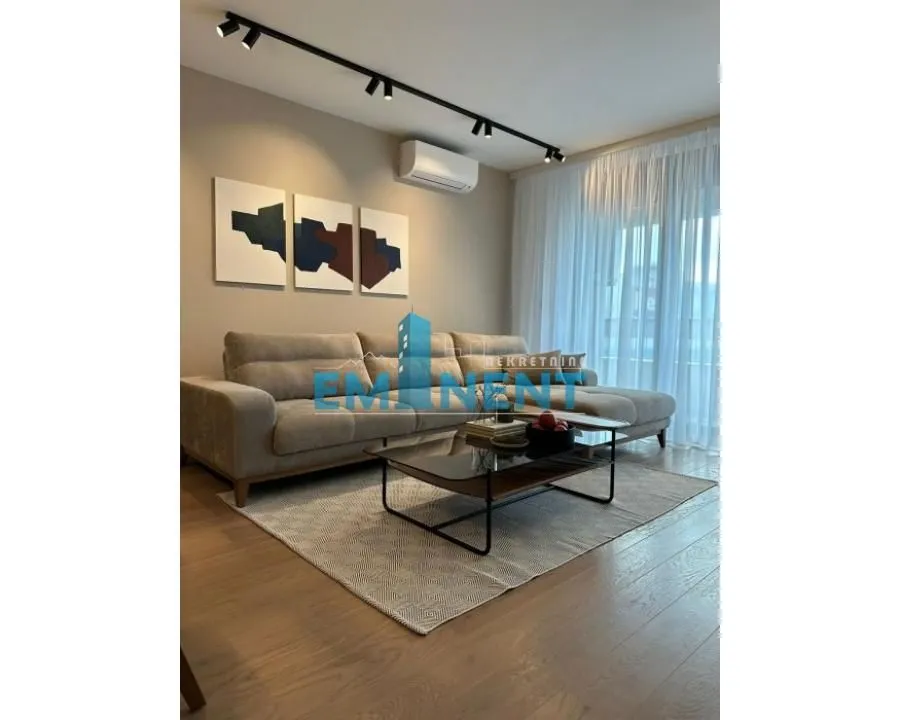 Izdavanje, trosoban stan, 74m², Novi Beograd Blok 67, Novi Beograd Sve Podlokacije