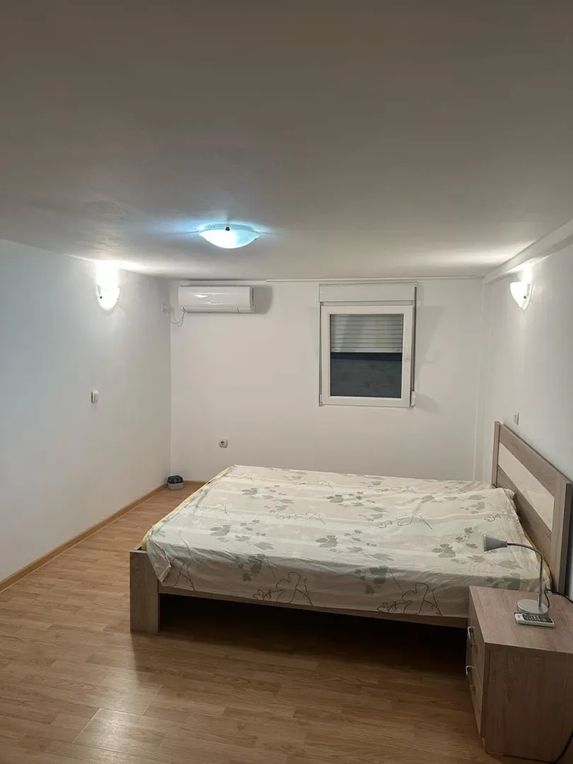 Izdavanje, kuća, 160m², Polje, Bar