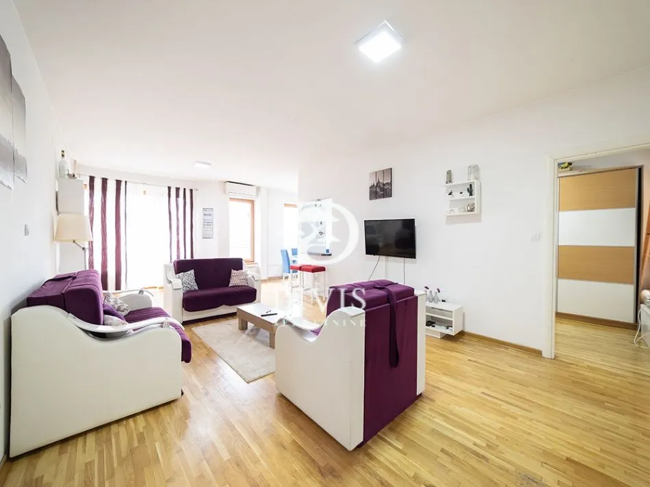 Sale, three bedroom apartment, 78m², Južni Bulevar, Vračar Sve Podlokacije