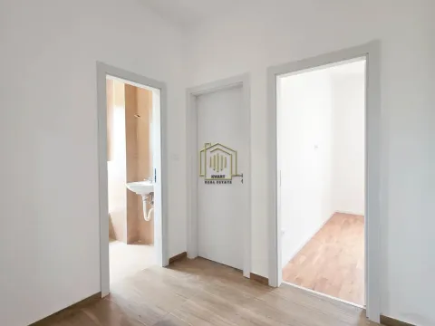 Prodaja, dvosoban stan, 64m², Tološi, Podgorica - image 9