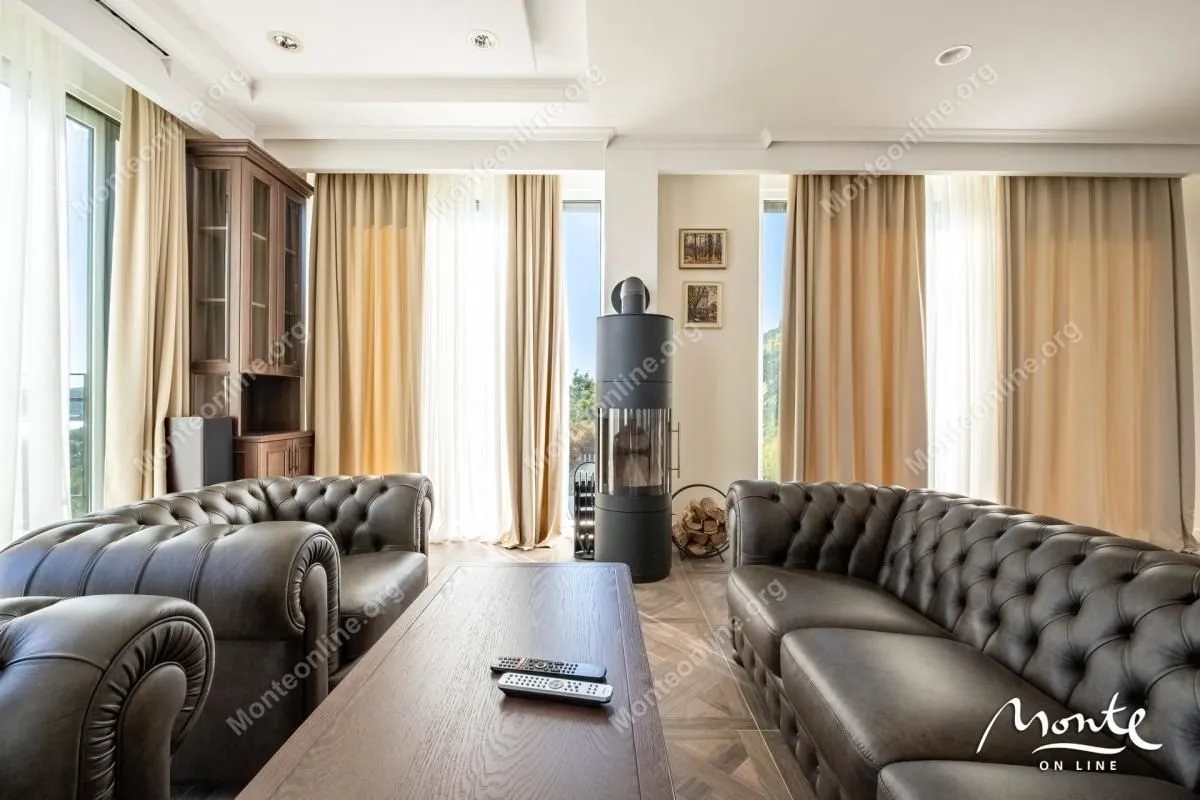 Prodaja, kuća, 560m², Tivat, Crna Gora