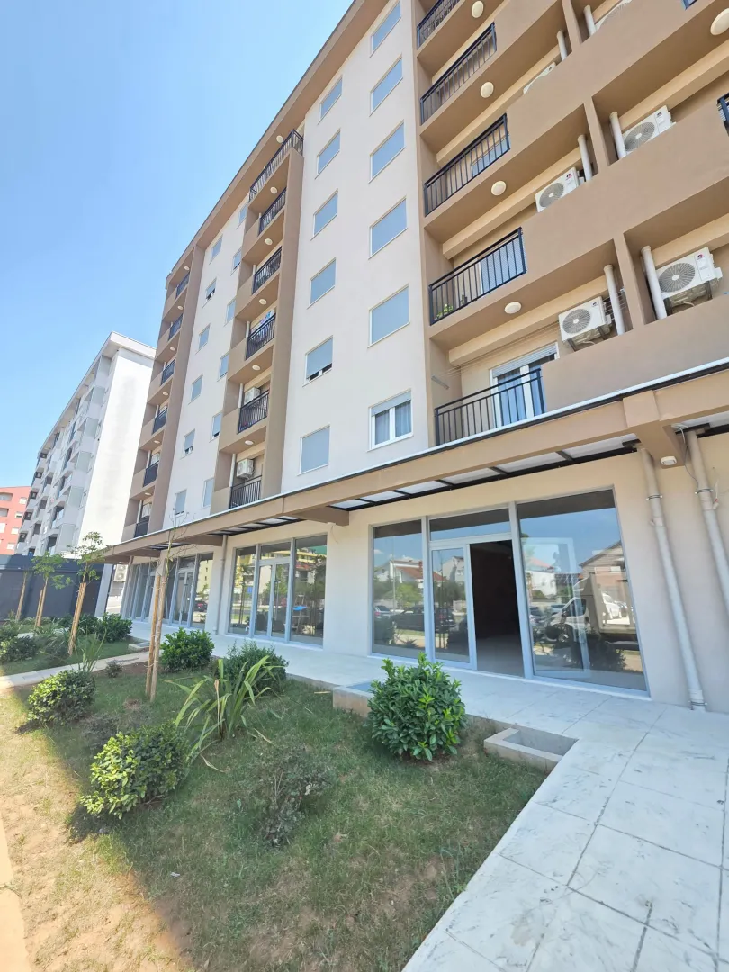 Rent, office space, 100m², Stari Aerodrom, Podgorica