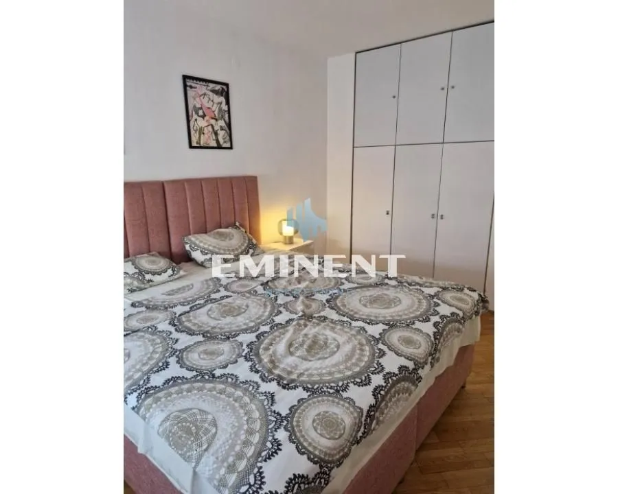 Rent, four bedroom apartment, 104m², Vračar Hram, Vračar Sve Podlokacije