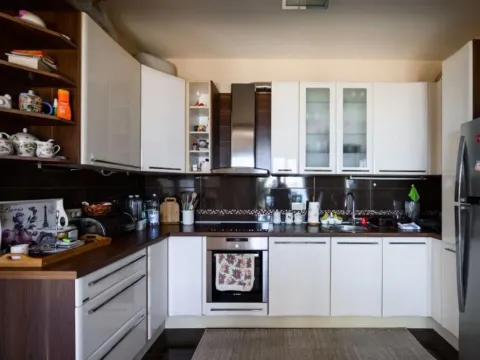 Prodaja, kuća, 252m², Šušanj, Bar - image 9