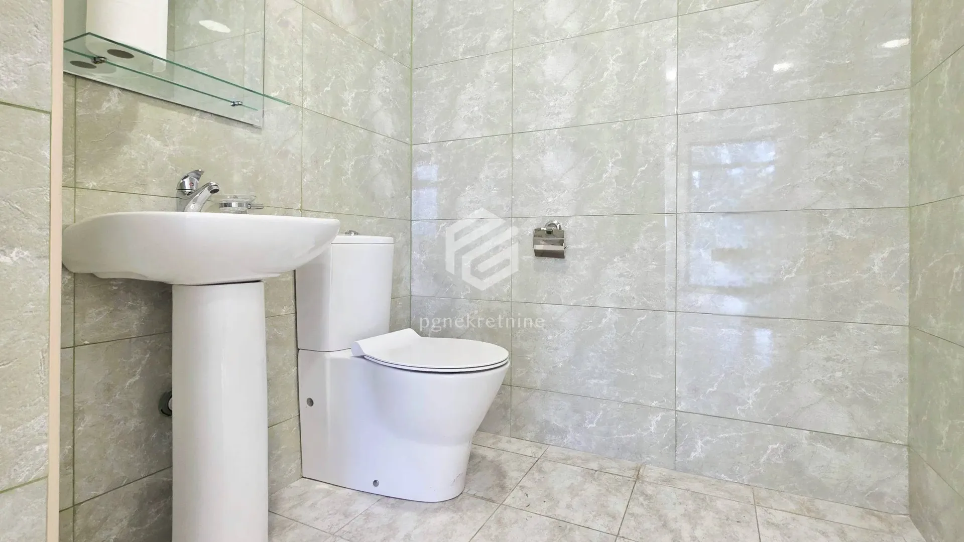 Rent, office space, 75m², Stari Aerodrom, Podgorica