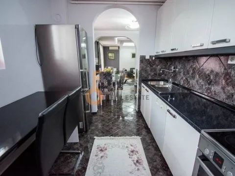 Izdavanje, trosoban stan, 140m², Zabjelo, Podgorica - image 8